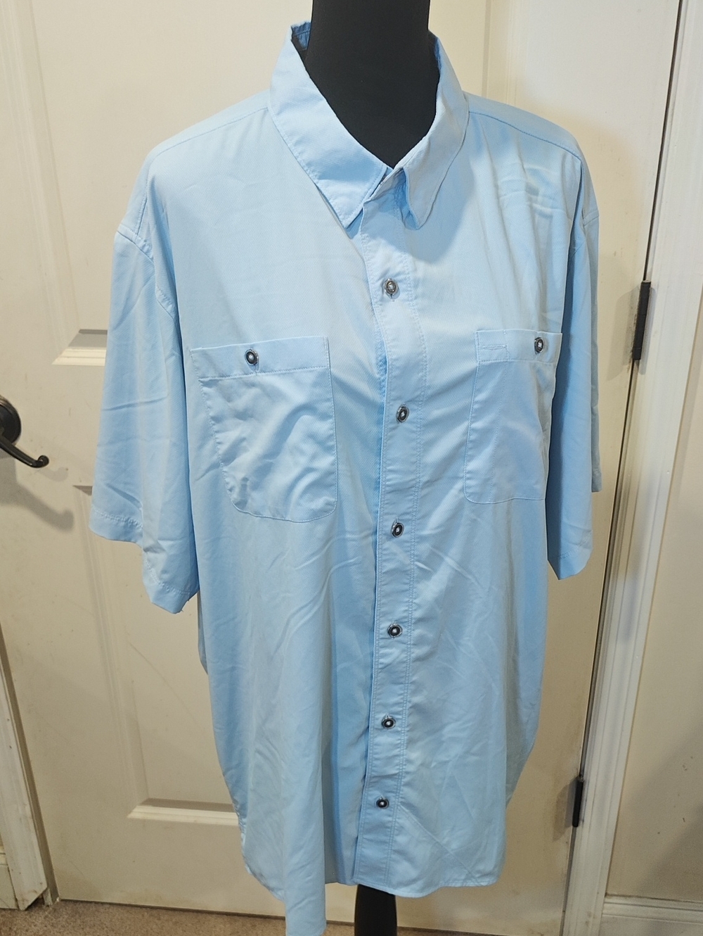 Bass Pro Shops Pale Blue Short-Sleeve Button-Down Shirt